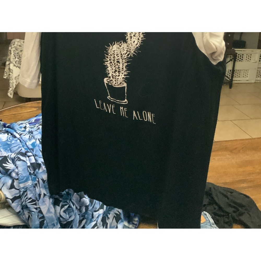 Black and white t-shirt
